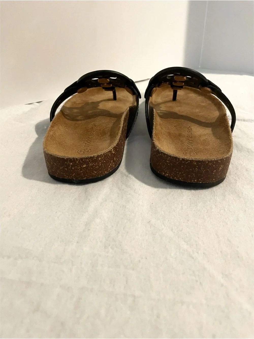 Tory Burch Black Patent Leather Thong Sandals Logo Slip On Women’s US 7.5 EU 38